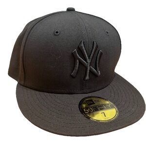 New York Yankees 59FIFTY Fitted 7 New Era Cap - Black on Black -  NEW